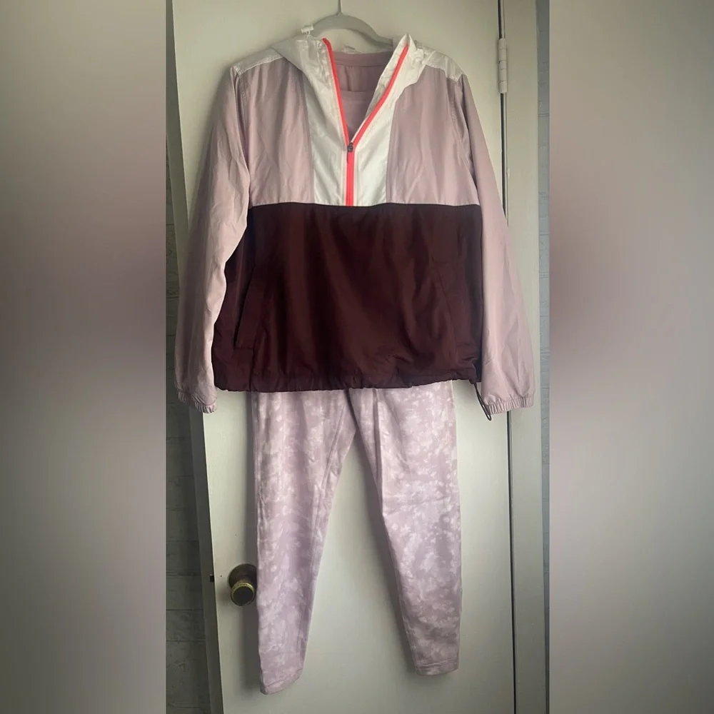 Old Navy Active Large Legging Medium‎ tops - Picture 5 of 13